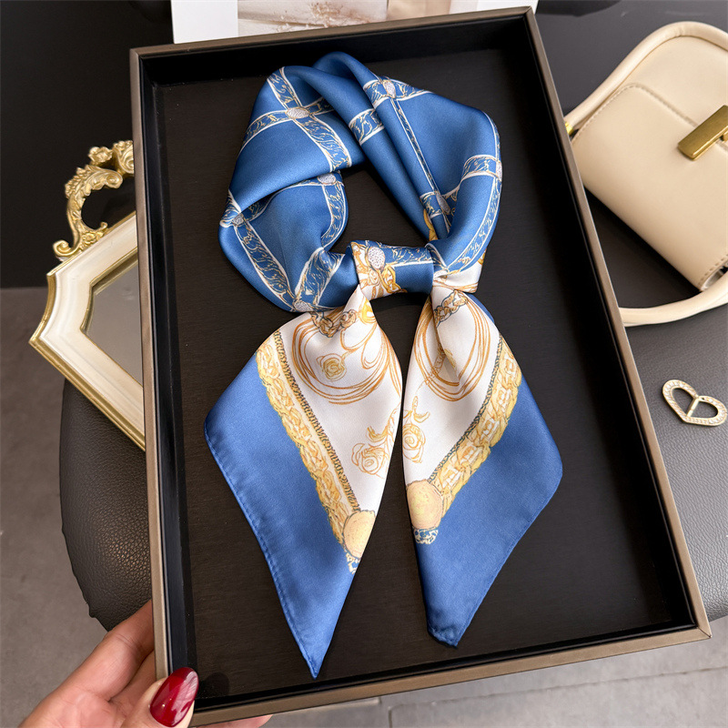 Blue Classic Chain Print Squar - огляд і ціна Ascot Neck Scarf